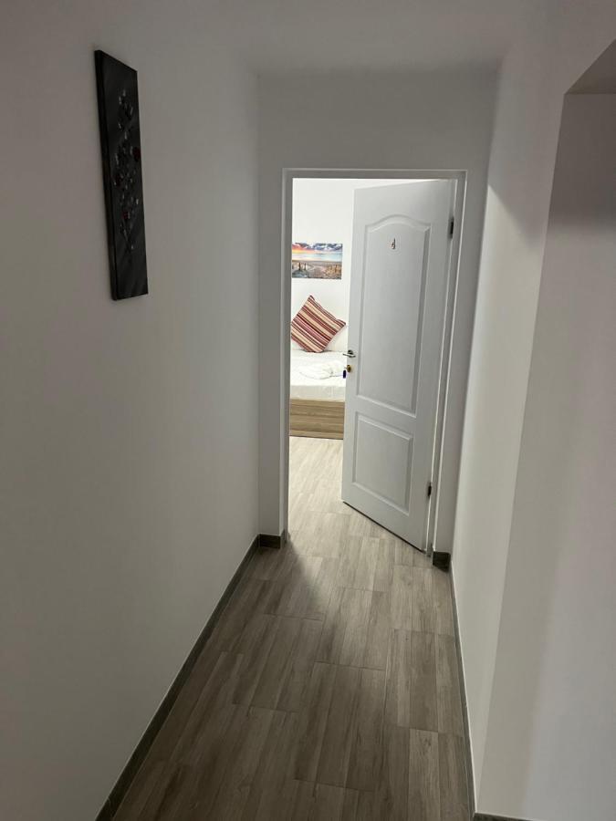 Vila Palade Corbu  Buitenkant foto