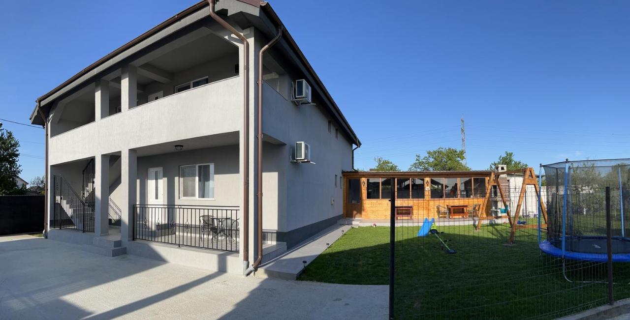 Vila Palade Corbu  Buitenkant foto